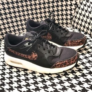 Nike Air Max Leopard 🐆  Swoosh Size 7.5 Women's Sneaker